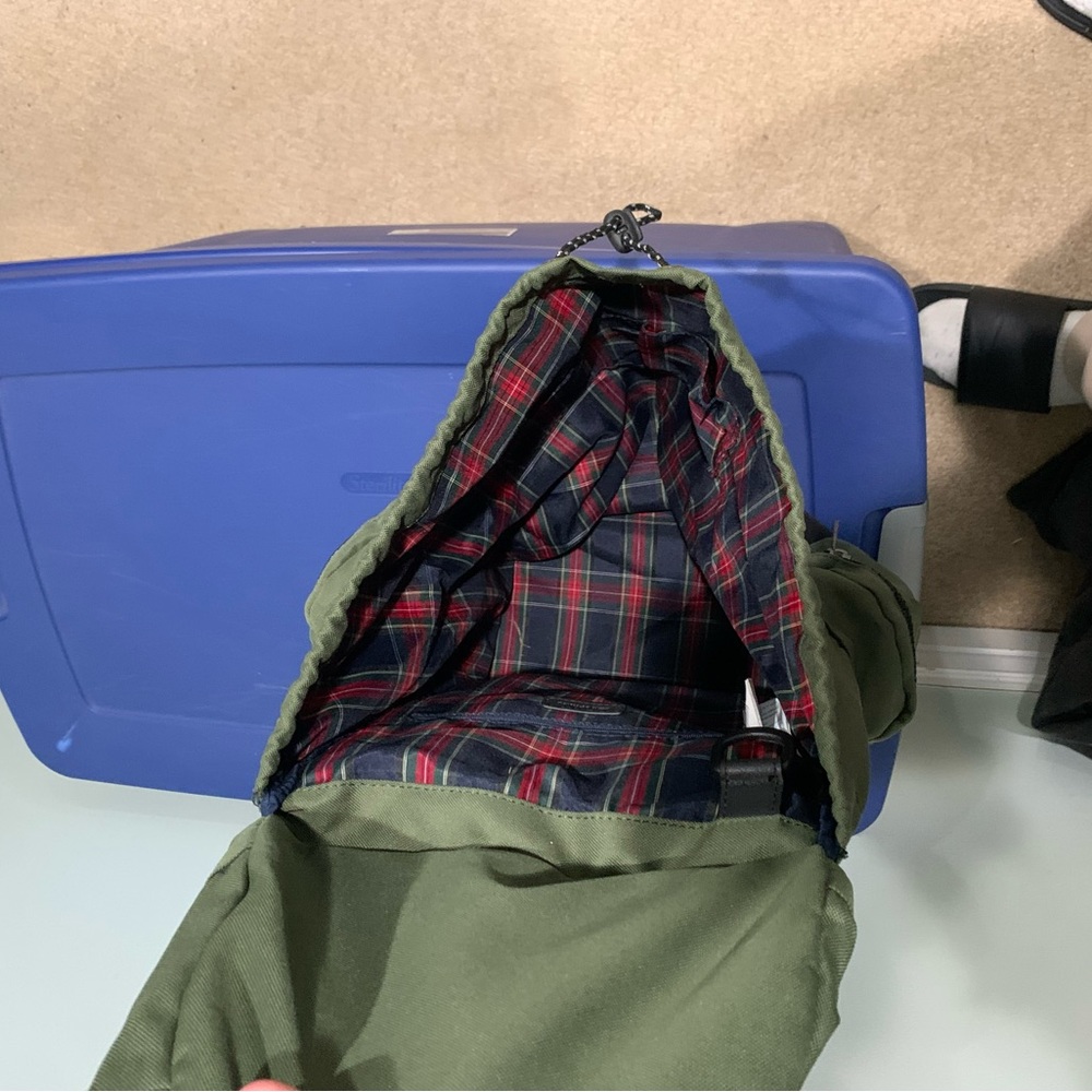 Green backpack good condition - Picture 5 of 6